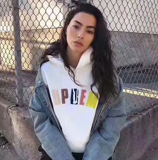 シュプリーム×ルイヴィトン シュプリーム×ルイ・ヴィトンスーパーコピー 2017年新作 Sweatshirt Hooded 限定 コラボ フード付き ヴィンテージ